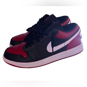 NIKE AIR JORDAN 1 LOW SNEAKERS